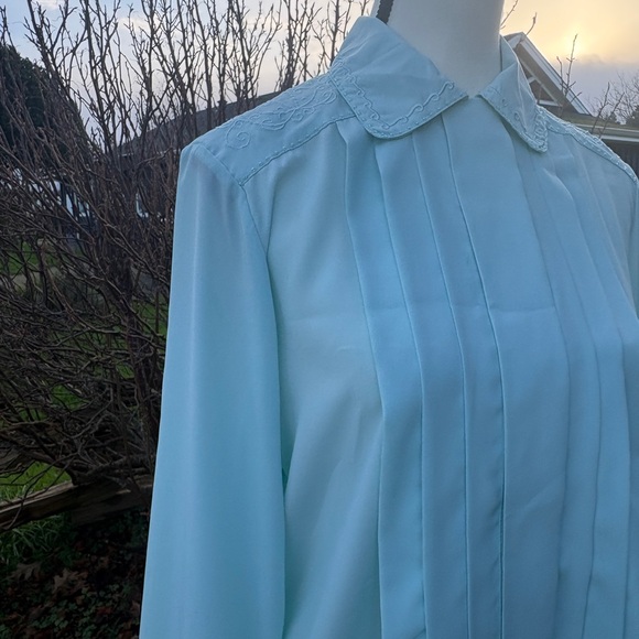 Vintage Mint Green Embroidered Blouse M - Picture 10 of 11
